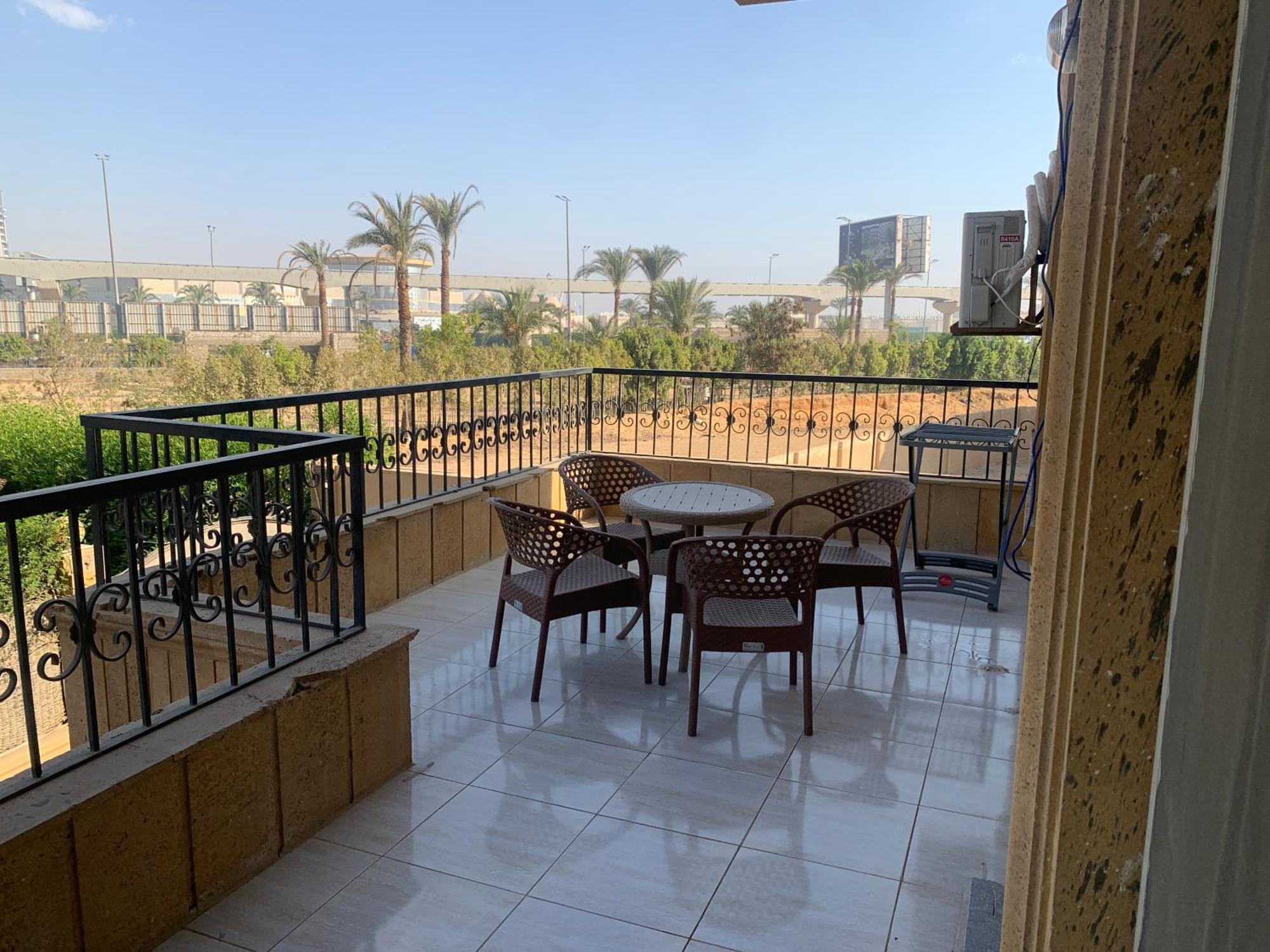 Luxury Apartments Beside Mall Of Arabia And Dar Al-Fouad Hospital - Families Only- No Alcoholic Beverages 6th of October City エクステリア 写真