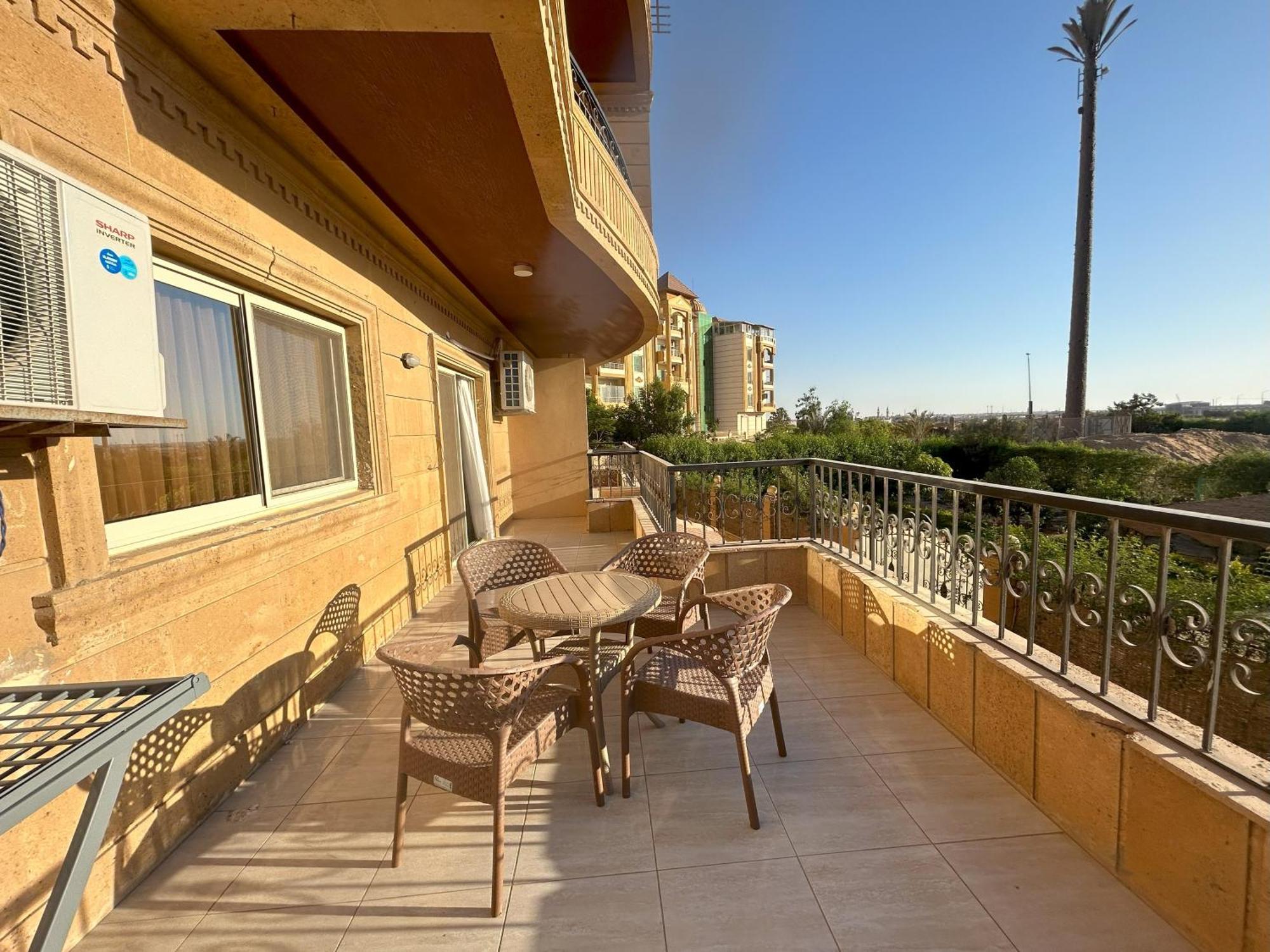 Luxury Apartments Beside Mall Of Arabia And Dar Al-Fouad Hospital - Families Only- No Alcoholic Beverages 6th of October City エクステリア 写真
