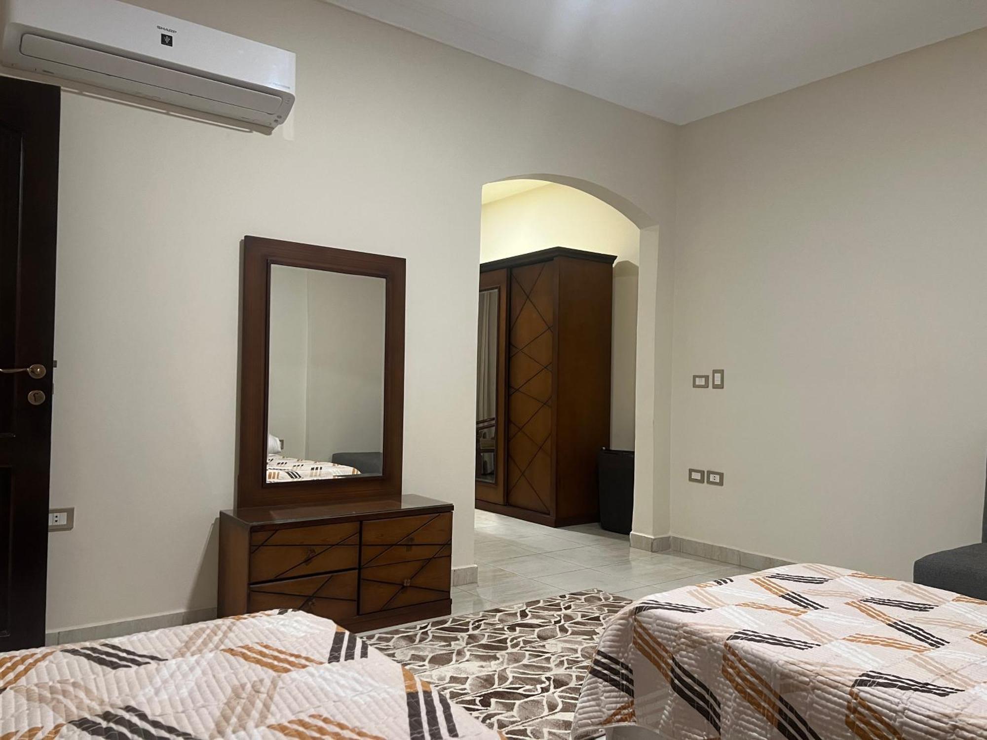 Luxury Apartments Beside Mall Of Arabia And Dar Al-Fouad Hospital - Families Only- No Alcoholic Beverages 6th of October City エクステリア 写真