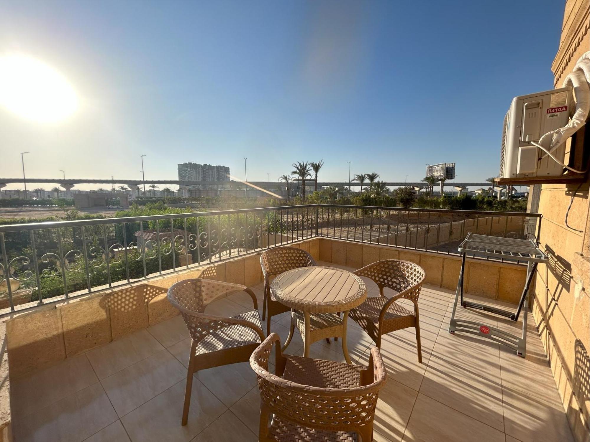 Luxury Apartments Beside Mall Of Arabia And Dar Al-Fouad Hospital - Families Only- No Alcoholic Beverages 6th of October City エクステリア 写真